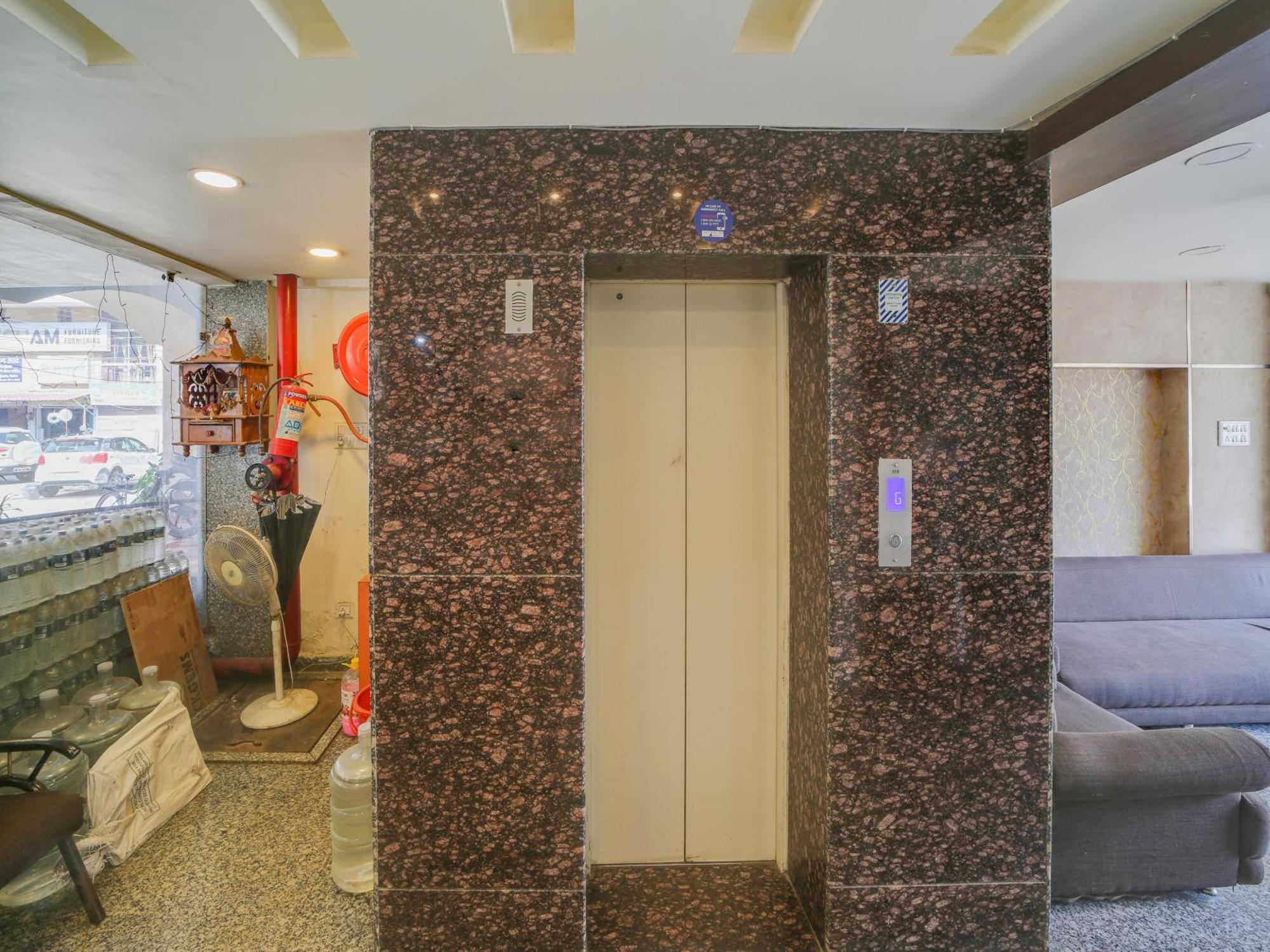 Super Hotel O The Surbhi Bhopal Exterior foto